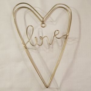 Heart love wire gold trim decor